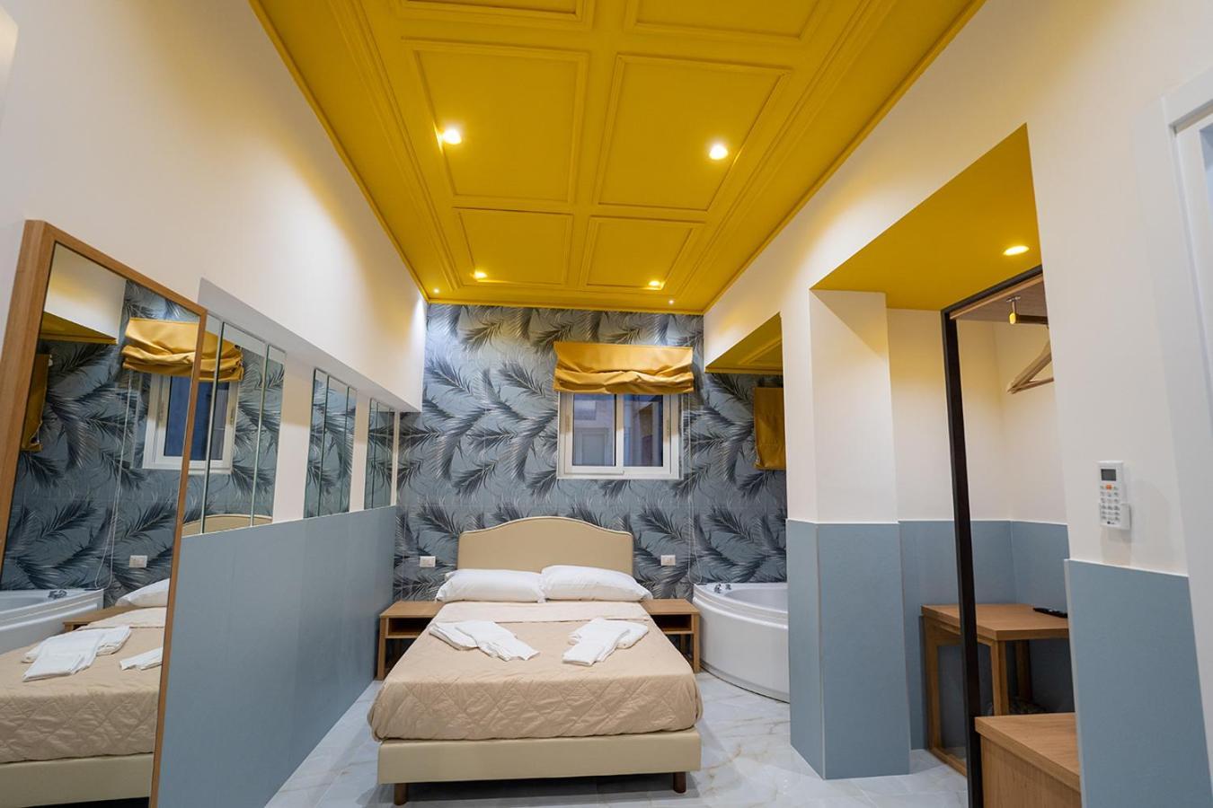 P.C. Boutique Medina H. Napoli Centro, By Clapa Group Hotel Exterior photo
